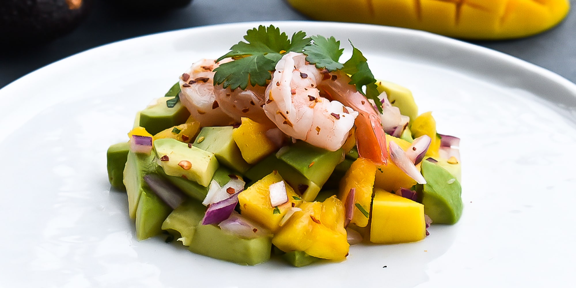 Limemarinerade räkor med mango & avokadosalsa